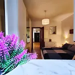 Chiaia House Vetriera Διαμέρισμα *