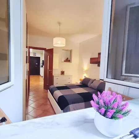Chiaia House Vetriera Naples