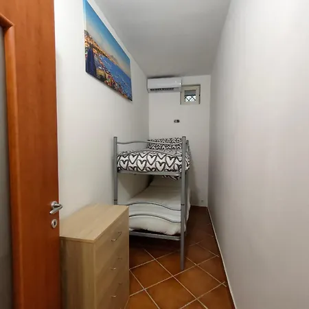 Apartment Chiaia House Vetriera *