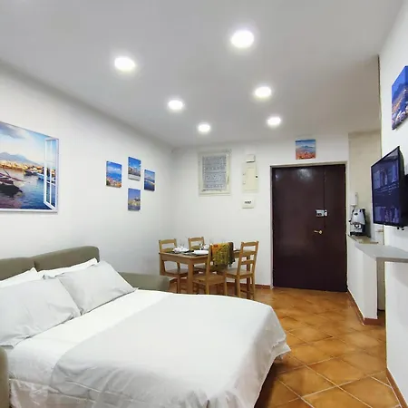 Chiaia House Vetriera
